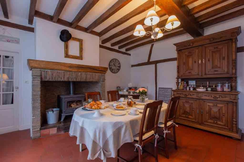 Couette & Confitures Bed and Breakfast Nojeon-en-Vexin Εξωτερικό φωτογραφία
